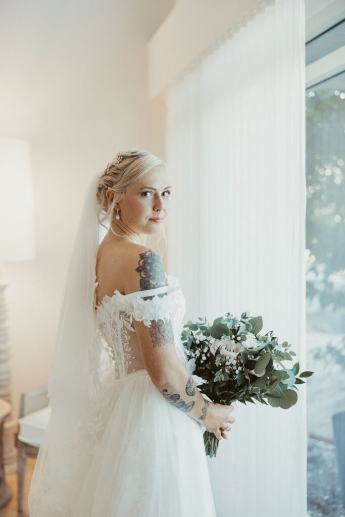 Elopement bridal picture at beach side in George and Florida.